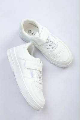 Кросівки дитячі